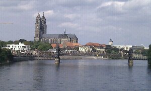 Elbe und Magdeburger Dom